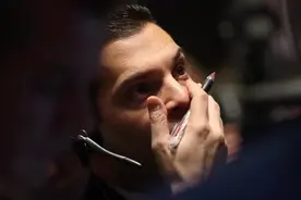 巴菲特解释08年为何不救雷曼兄弟视频封面
