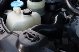 助力转向液多久换一次，那些车子需要换，听听4S点师傅怎么说视频封面