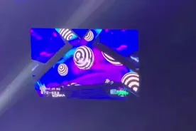 范丞丞黑纱眼镜造型，个性十足，真是人帅歌又唱得好听视频封面