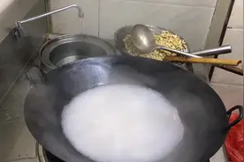 腰果大家熟悉了，这种吃法还是第一次，入口酥脆，满嘴留香！视频封面