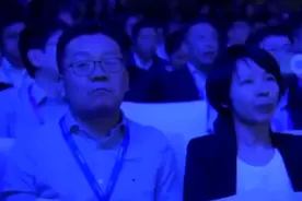 解决停车痛点 百度演示车路协同视频封面
