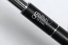 指甲太短了做美甲不好看，那就这样嫁接吧，效果真不错！