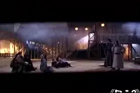 风云在被人杀得紧急时候，被高手相救。