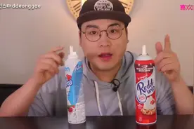 韩国小哥吃芝士，直接喷嘴里吃，看着真过瘾视频封面