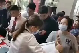 #幸福里精装修好房推荐 唐家高新《宝龙城》
最后的机会认筹！最后两栋了，感兴趣的朋友要抓紧了！
目前唐家的各个图片