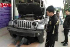 合同有套路？卖二手车被收天价中介费 警方已介入调查视频封面