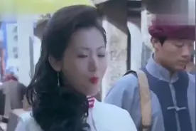 抗战日本女特务穿旗袍上街，特工一眼看穿，直接用绝世功夫除掉视频封面