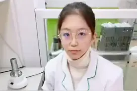 惯目.护眼世家课堂——镜腿弯度调整教学示范