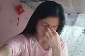 惠惠大半夜突然身体不舒服，一宿无眠，白天还去上班，太拼命了