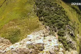 刺激 第一视角带你玩转山地车 腾空翻转摔落地面无限真实视频封面