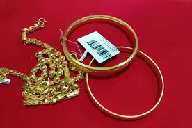 买黄金手链和手镯，到底选哪个好？视频封面