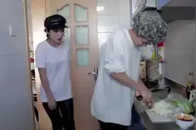 当女朋友来你家，看妈妈的反应，你有一半的精髓也不至于单身