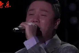 时隔8年，筷子兄弟再次含泪唱响《父亲》，台下明星大腕泪眼婆娑视频封面