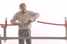 标准的电缆接续接线过程，这活做得真细致，工资要过万了吧