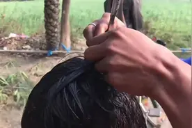 实拍印度男子剃光头，剃刀真锋利，刮得好干净视频封面