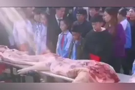 贵州毕节一学校发3000斤猪肉奖励学生！网友：真正的靠实力吃肉视频封面