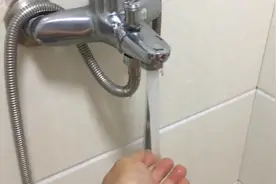 空气能热水器罢工，显示屏E8故障，师傅说是系统问题！