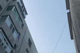 沈阳铁西区早上7点，城市上空出现神秘噪音！视频封面