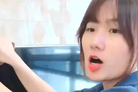 小伙指挥媳妇做家务，公公以身作则教育儿子，有这样的公公真好！