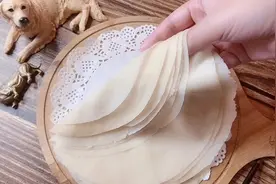 原来卷烤鸭的饼是这么做出来的，春饼这么做，方便快捷，皮薄如纸