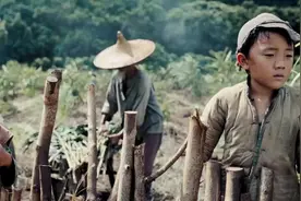 影视：轰炸日军后，美国大兵跳伞降落在中国区