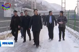 柳林贺柱才 穆树泉深入高家沟乡走访慰问老党员贫困户和困难职工视频封面