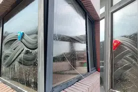 擦玻璃神器，不仅自动还擦的这么干净视频封面