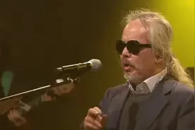 殿堂级乐队野菊花再唱经典《请回答1988》主题曲，太戳泪！