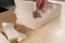 教你自制豆腐，不用石膏和卤水，方法简单，Q弹滑嫩，比买的好吃视频封面