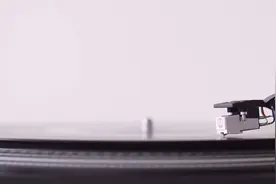 人生的迷茫与冲动！《毕业生》两首经典插曲带你回首迷茫青春