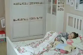 姑娘高考成绩优异，父母同时送来礼物，哪知礼物一个比一个惊喜视频封面