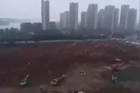 与时间赛跑！江苏企业驰援雷神山、火神山医院施工建设视频封面