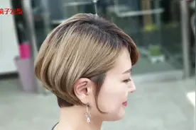 女人过了30岁发型这样剪，一看就很高级，立体，时尚，显脸小