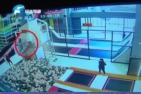女孩玩蹦床导致截瘫，大小便不能自理如今难下床视频封面