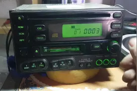 日本本土机 斯巴鲁歌乐单碟CD拖头鉴赏 郑哥珍藏机视频封面