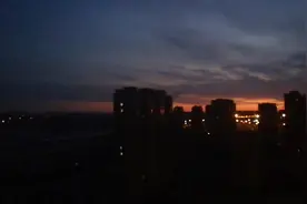 又到一年春运时，再来看看，停运后的百年南苑机场视频封面