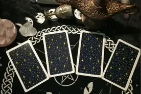 塔罗占卜：你身边是谁在偷偷暗恋你呢？会是你心中想的某人吗？视频封面