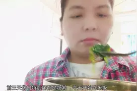 手术后伤口还有点痛，一天两次用灯烤伤口，一个人住院也要坚强视频封面