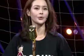36岁于明加一家近照，神秘老公身份曝光，两个女儿漂亮可爱视频封面