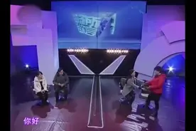 恋爱8年男友不结婚，女孩转身牵手优质男，小伙当场下跪想挽回视频封面