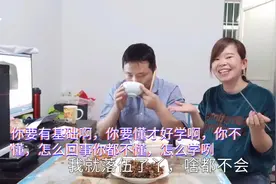 夫妻俩下班，老公这如此的表现，媳妇很累也要坚持做饭，努力生活