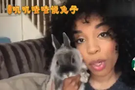 为了养好小兔子，主人专门买了一堆兔子爱吃的零食，吃的比我还好视频封面