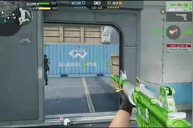 CF手游泷战:一把绿到策划都发慌的武器，这M4太绿了视频封面