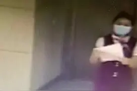 乘客手机坏了无法扫码，武汉地铁小姐姐灵机一动……视频封面
