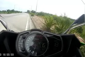 川崎忍者400解限后极速逼近200KM/h，车友：这钱花的值！视频封面