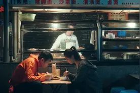 MV官方版，齐一这首《这个年纪》的我们，徘徊在理想与现实之中