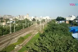 西宝临客T4235次通过西安西站视频封面