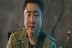 演唱现场竟然空无一人！结果唱到高潮观众蜂拥而至，成员热泪盈眶视频封面