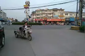 这标志性建筑记得吗?泰州未来的市中心是这吗？这已经纳入海陵区视频封面