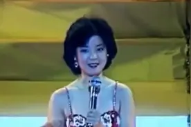 邓丽君两个侄女罕见曝光像极了本尊， 但气质天差地别视频封面